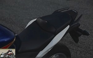 Honda CBR 250 saddle detail