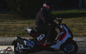 The scooter holds 110 km / h without excessive vibration