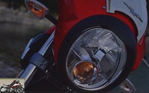 Moto Guzzi 1200 Sport headlight