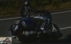 Moto Guzzi Norge GT 8V on the road