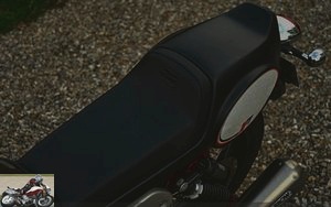 MotoGuzzi V7 Racer Record seat