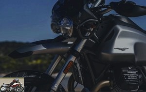 Moto Guzzi V85 TT fork