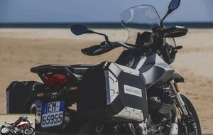 Optional cases of the Moto Guzzi V85 TT
