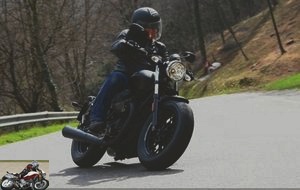 Moto Guzzi V9 black