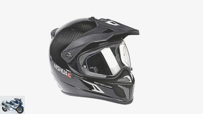 On - off-road helmets in the product test