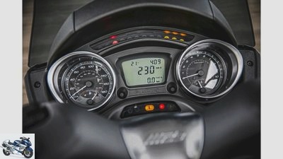 Piaggio MP3 300 hpe in the compact test