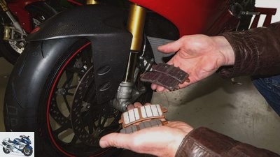 Guide to changing the brake pads on the motorcycle
