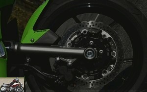 Kawasaki ER6f brakes