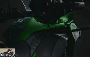 Kawasaki Versys 1000 SE fuel tank