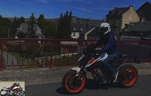The KTM 890 Duke R makes you want to drive!