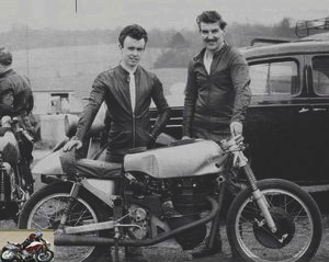 Tommy Robb and Geoff Monty with the GMS 250 in 1959