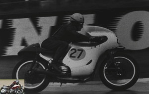 Bill Ivy on the Monard 500 at Brands Hatch in 1964