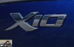 Piaggio X10 125 logo