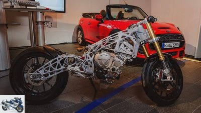 S 1000 RR frame BMW tests 3D printing