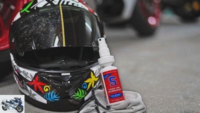 Tried the S100 visor and helmet cleaner with a cloth