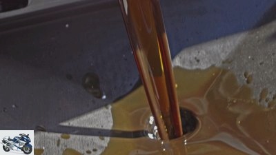 Screwdriver tip oil change and oil level check