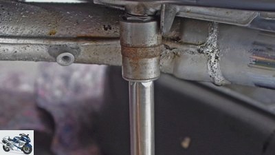 Screwdriver tip oil change and oil level check
