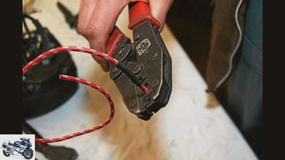 Tips for screwdrivers Repair and reproduce wiring harness