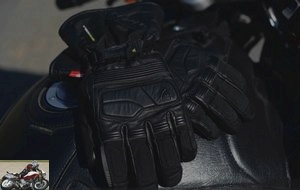 Vanucci VC 1 glove test