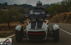 Can-Am Spyder F3-T Front Halogen