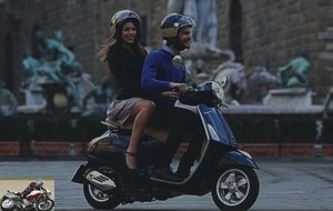 Vespa Primavera 125 scooter test in duo