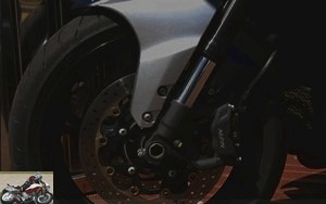 Suzuki B-King brakes
