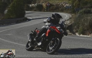 The V-Strom makes it possible to attack on the road with an astonishing naturalness
