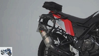 SW-Motech aluminum case and Akrapovic slip-on in a set