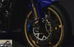 The TSR AC90M is braked by Nissin 4 piston calipers