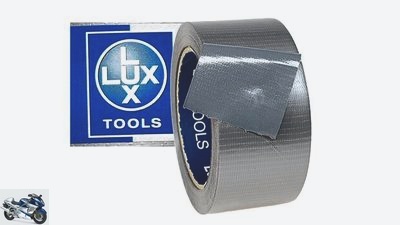 Universal adhesive tapes in the test