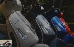 Vespa 300 GTS Super colors: white, gray, blue and red