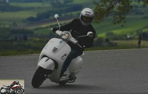 Scooter Vespa 300 Super on the road