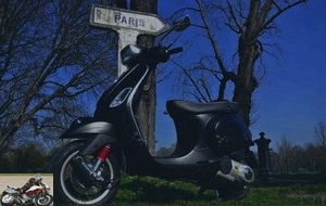 Vespa S 125 test drive in town