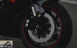 Yamaha R6 brakes
