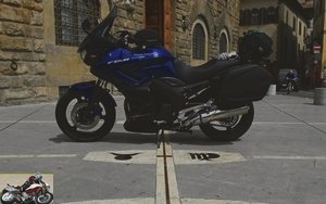 Yamaha TDM 900 GT ABS in town