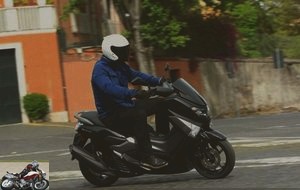The Nmax in the streets of Rome