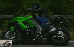 The z1000sx is placed in one block on the corner