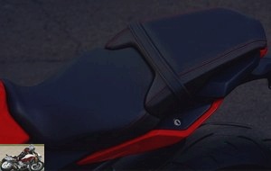 Honda CBR650R saddle