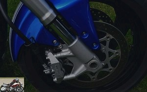 Suzuki M1800R brakes