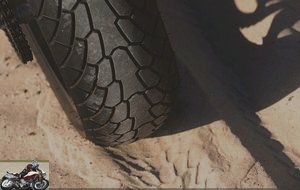 Dunlop Mutant tire on sand