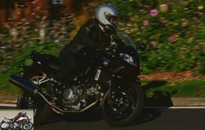 Suzuki SV650S on highway