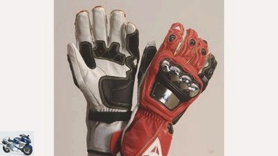 Comparative test of sports gloves