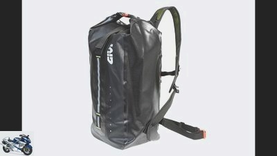 Fully reflective backpack in the practical test Mitch Backpack by Property of