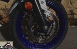 Yamaha MT-03 brakes