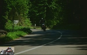 The Yamaha MT-09 SP on the small roads