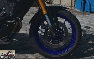 Yamaha MT-09 SP front wheel