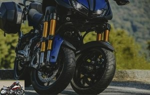The double forks of the Yamaha Niken GT