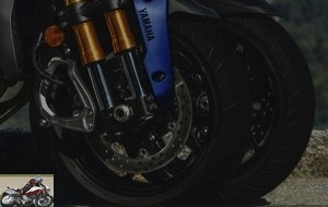 Yamaha Niken GT front brake