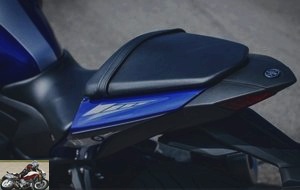 Yamaha R3 saddle