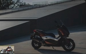Yamaha X-Max 300 review